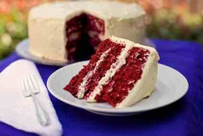 OLD-FASHIONED-RED-VELVET-CAKE