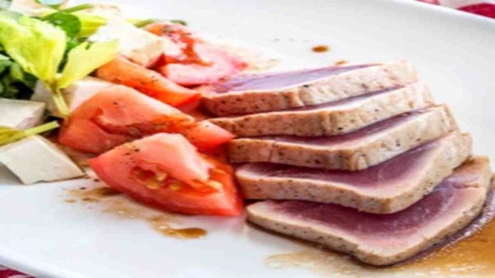 Chef-Nick-Magaoay-Smokey-Seared-Ahi-Watercress-Salad