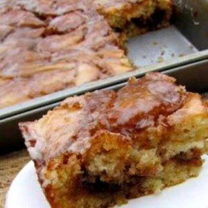 Cinnamon-Roll-Cake-Recipe