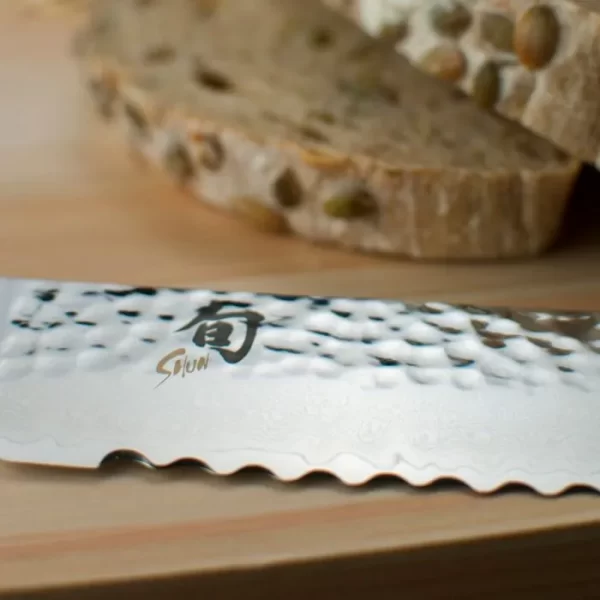 Premier-9-In-Bread-Knife-detail